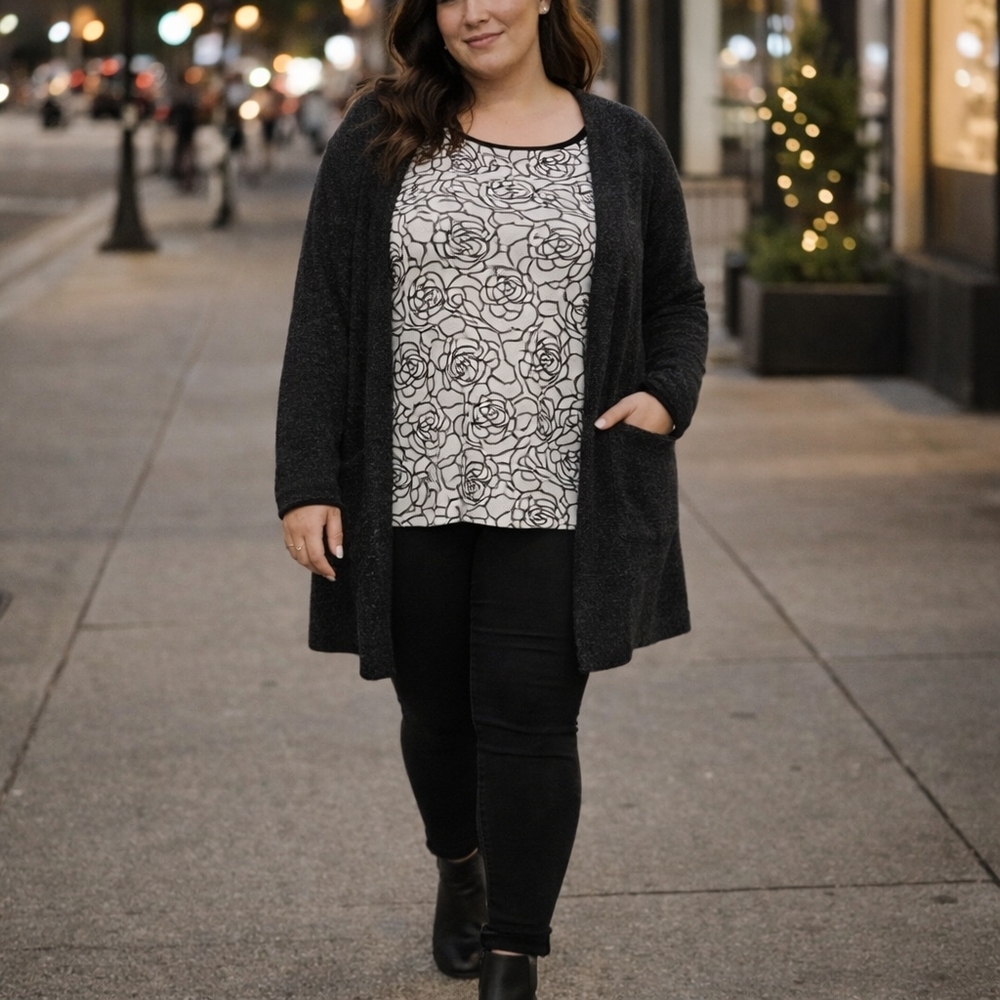 Black White Floral Top XL Pockets Long Sleeve Casual Chic - Picture 8 of 11